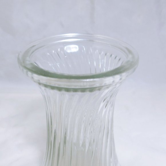 Vintage Signed Brody Co. 5.5" Ribbed Spiral Flared Glass Vase - Picture 2 of 3